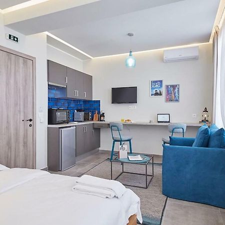 Live In A Funky & Renovated Studio Near Acropolis أثينا المظهر الخارجي الصورة