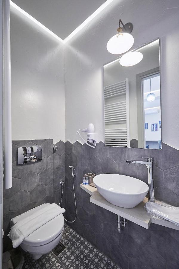 Live In A Funky & Renovated Studio Near Acropolis أثينا المظهر الخارجي الصورة
