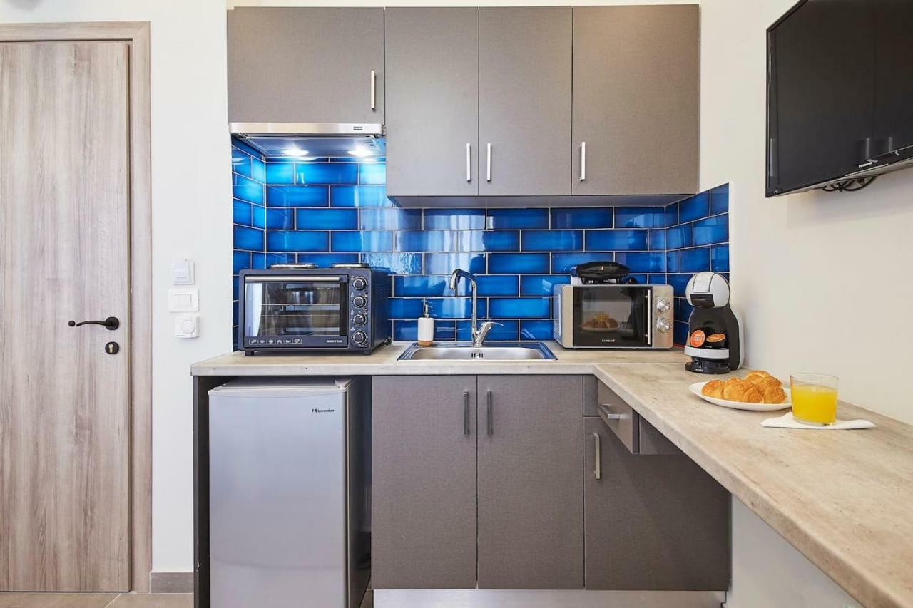 Live In A Funky & Renovated Studio Near Acropolis أثينا المظهر الخارجي الصورة